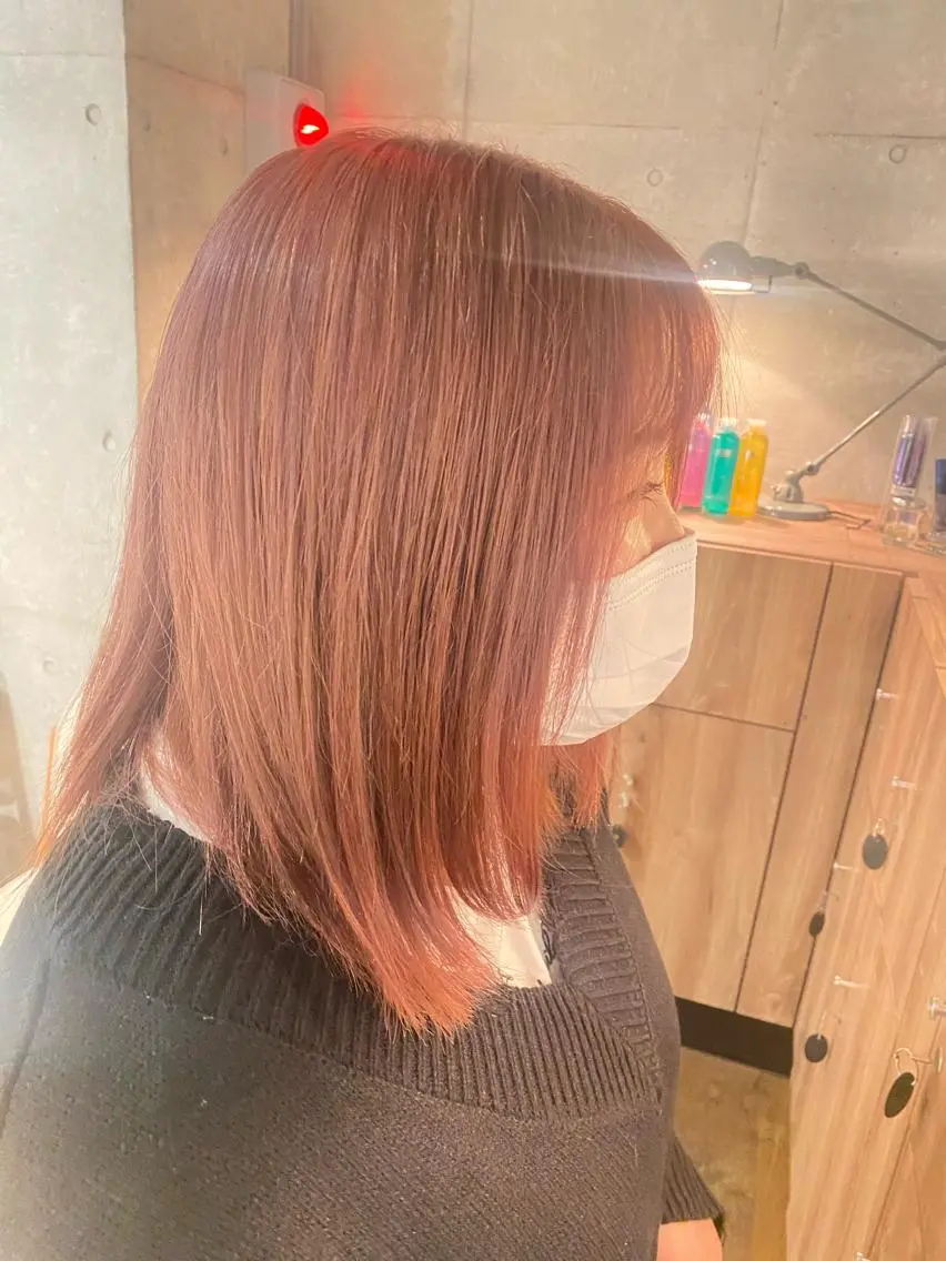 ミディアム カラー テシロギ セイナのヘアスタイル