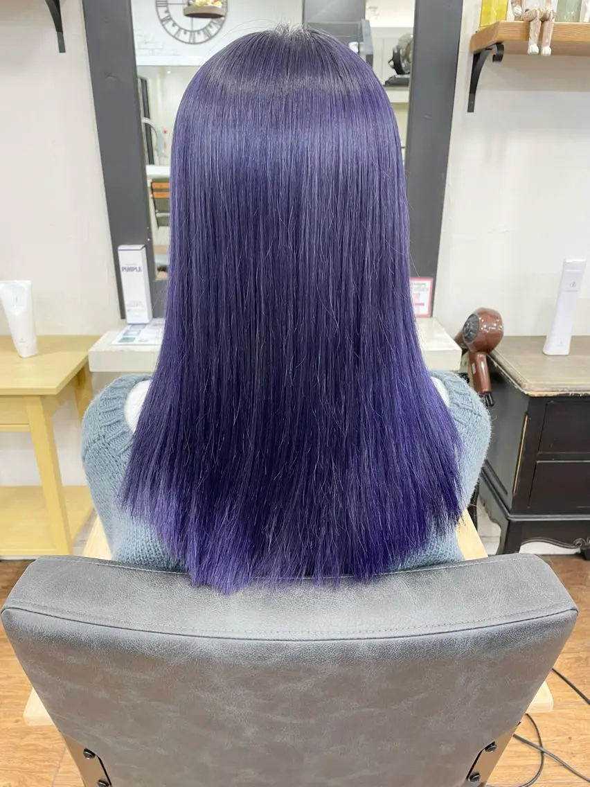 ロング カラー ブリーチ バイオレットカラー 青木 優歩のヘアスタイル