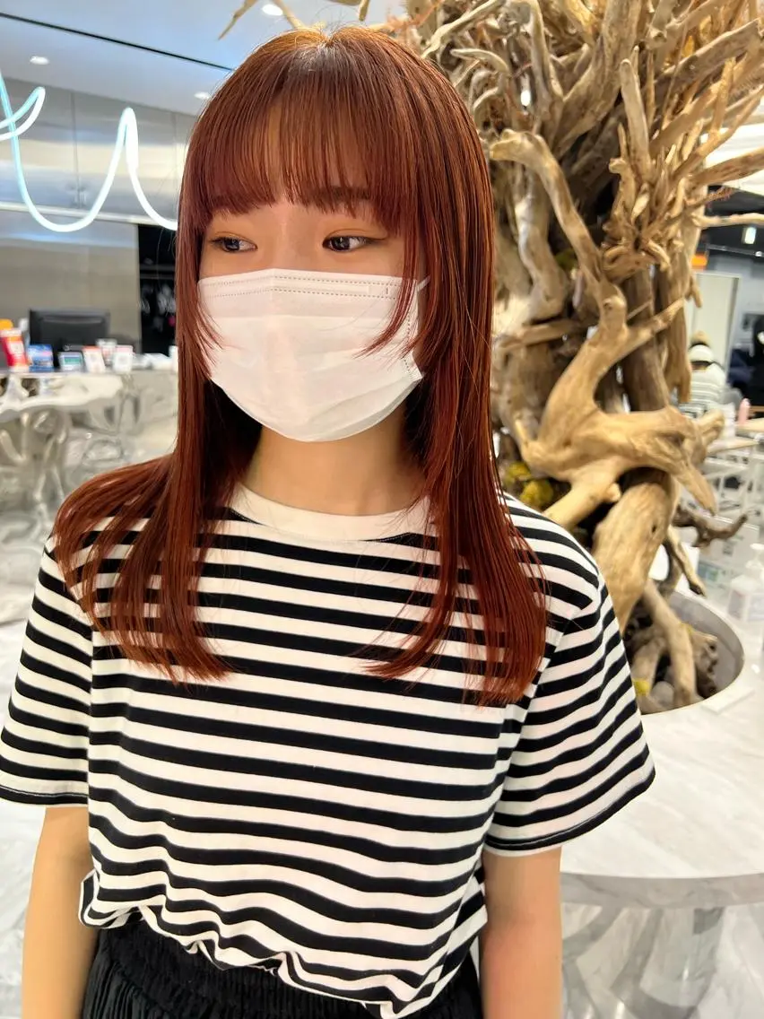 セミロング カラー パーマ ヘアアレンジ メンズ キッズ ネイル mana 暖色カラーカットのヘアスタイル
