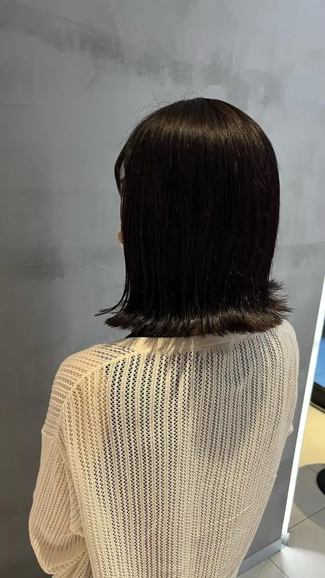 ミディアム 外ハネヘア 伊佐治 夕芽のヘアスタイル