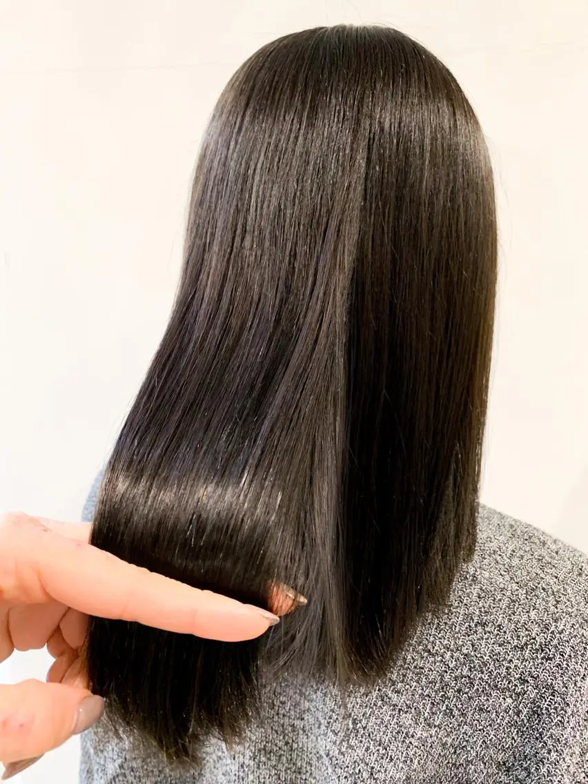 セミロング パーマ セミロングパーマ ハイライト 髪質改善 縮毛矯正 トリートメント ブリーチなしカラー 🌿脇黒丸 彩のヘアスタイル