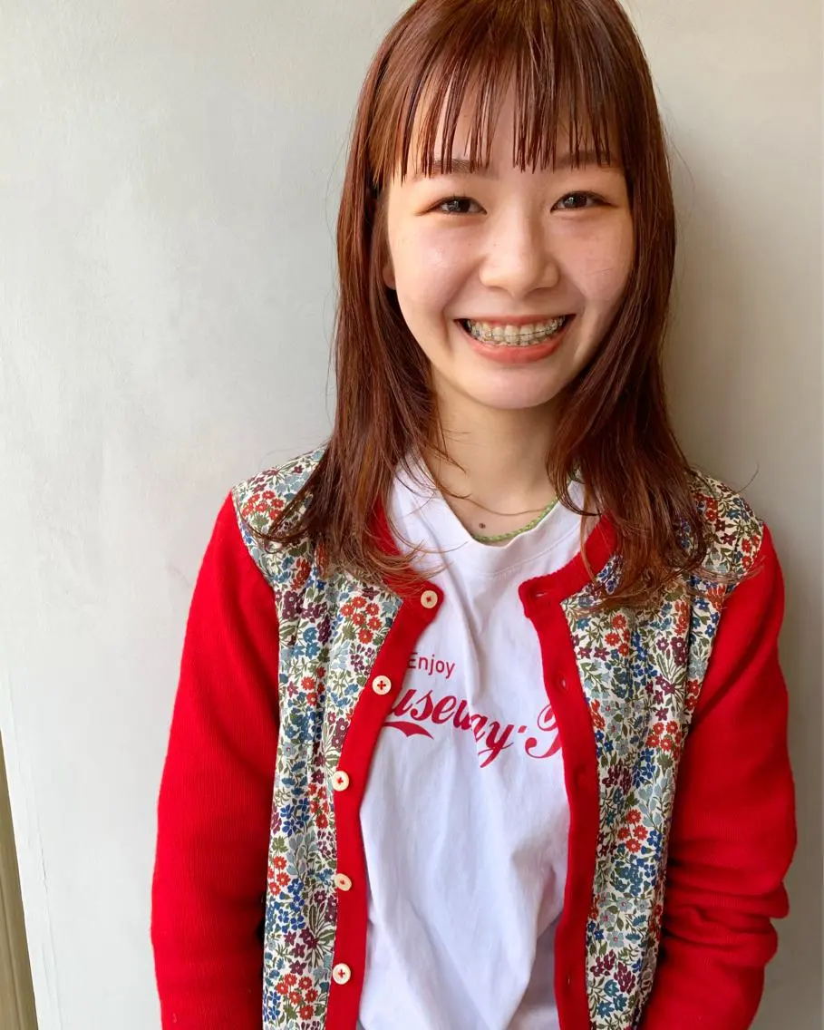 セミロング カラー 切りっぱなしボブ セミロングパーマ ボブ くせ毛 レイヤーカット Spiel KOMOのヘアスタイル