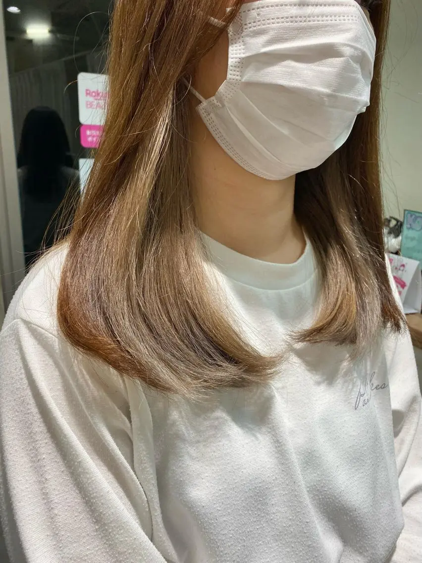 ロング カラー アッシュ ベージュカラー 透明感カラー インナーカラー ミルクティーベージュ コトナ越谷/ 後藤瀬奈のヘアスタイル