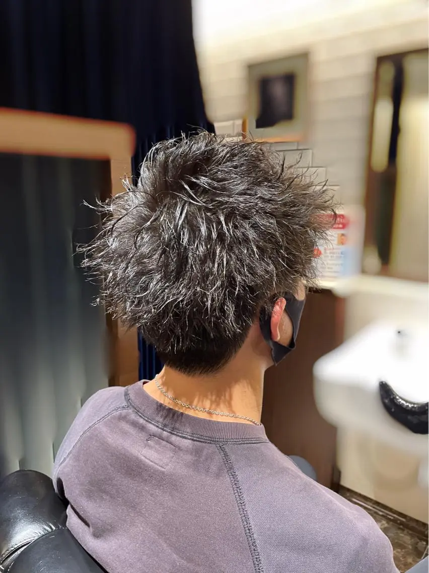 ショート パーマ メンズ マッシュ 岡崎 隆晟のヘアスタイル