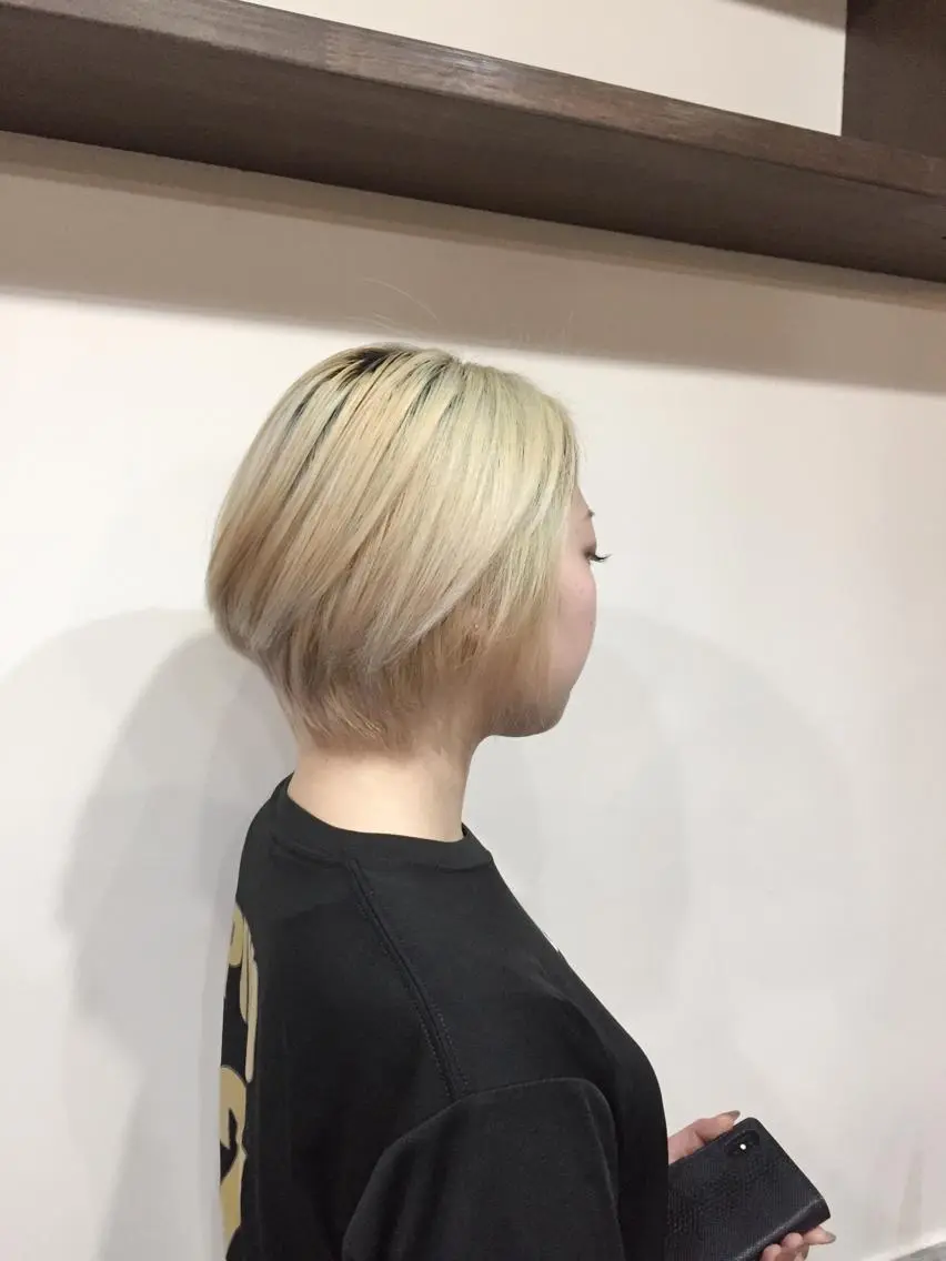 ショート カラー ブリーチ 縮毛矯正 トリートメント ヘアセット カラー特化サロン大阪 ルービック江坂/新城のヘアスタイル