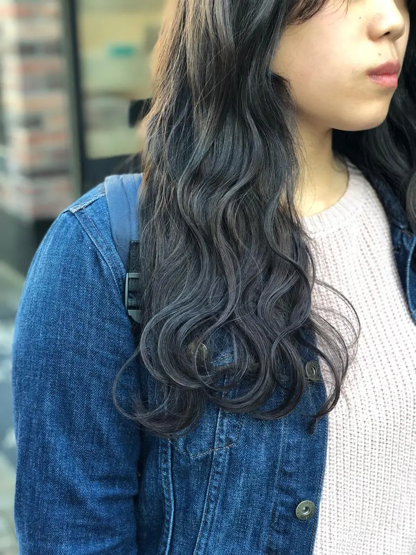 ロング カラー バレイヤージュ ブルーカラー ブルージュ レイヤーカット 永井大樹✨ 透明感カラー✨のヘアスタイル