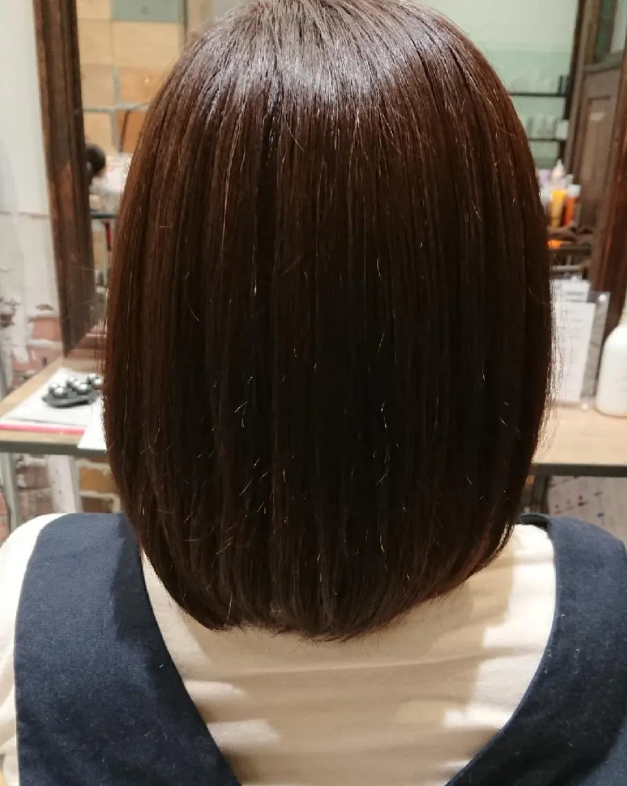 セミロング カット 遠藤 恭子のヘアスタイル