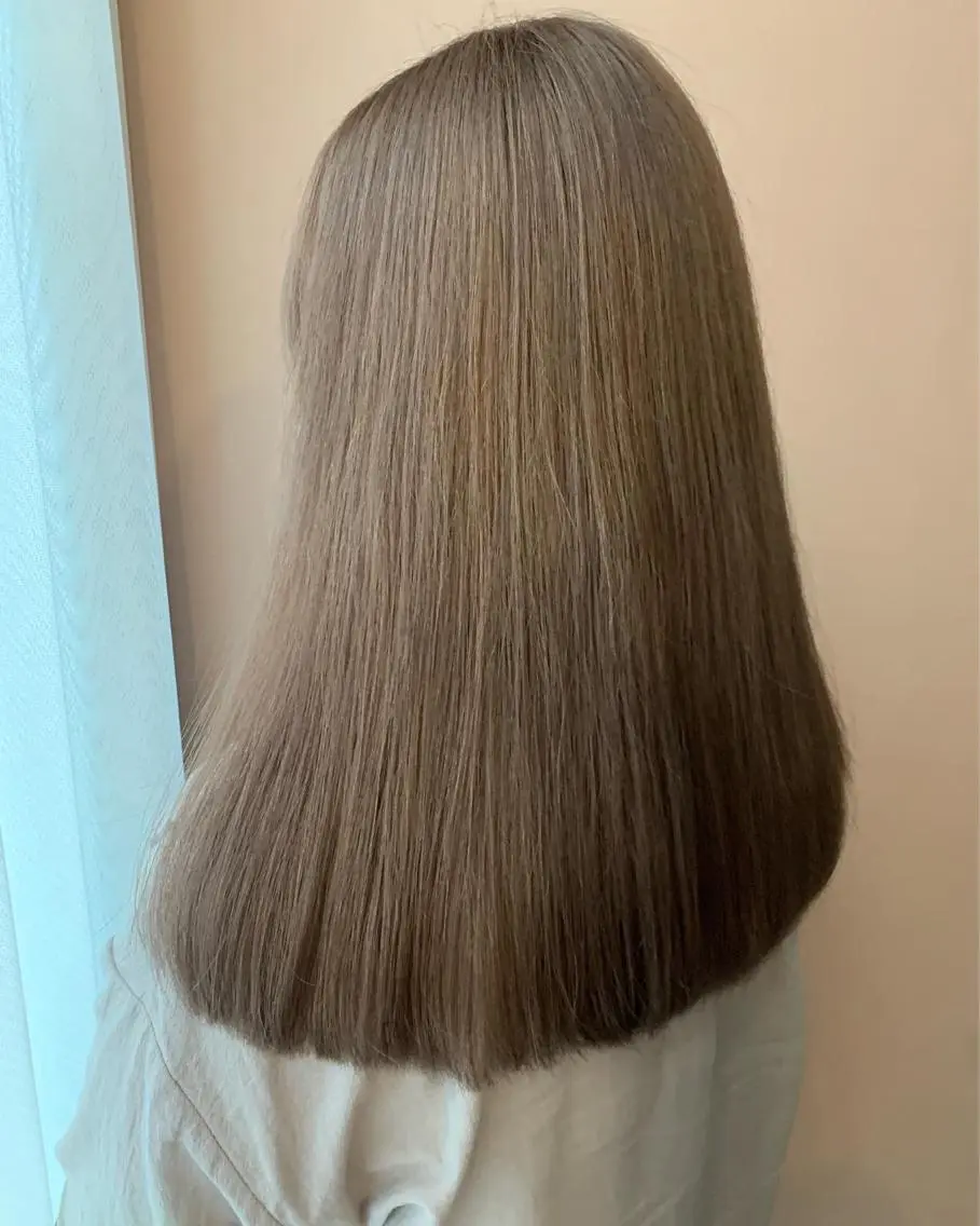 ロング カラー ベージュカラー ブリーチ カット ヘアカラー トリートメント hubhair レイヤー/透明感のヘアスタイル