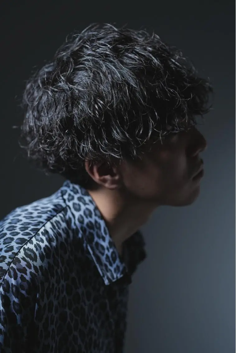 ショート メンズ センターパート メンズハイライト メンズ韓国風 マッシュ メンズパーマ カット ヘアカラー パーマ ヘアセット メンズパーマ/難波/ 心斎橋　室園亮佑のヘアスタイル