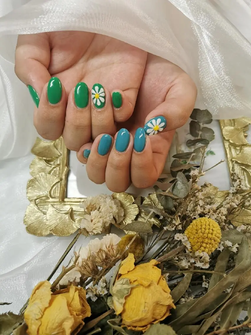 ネイル グリーン kitty nail salonのネイルデザイン