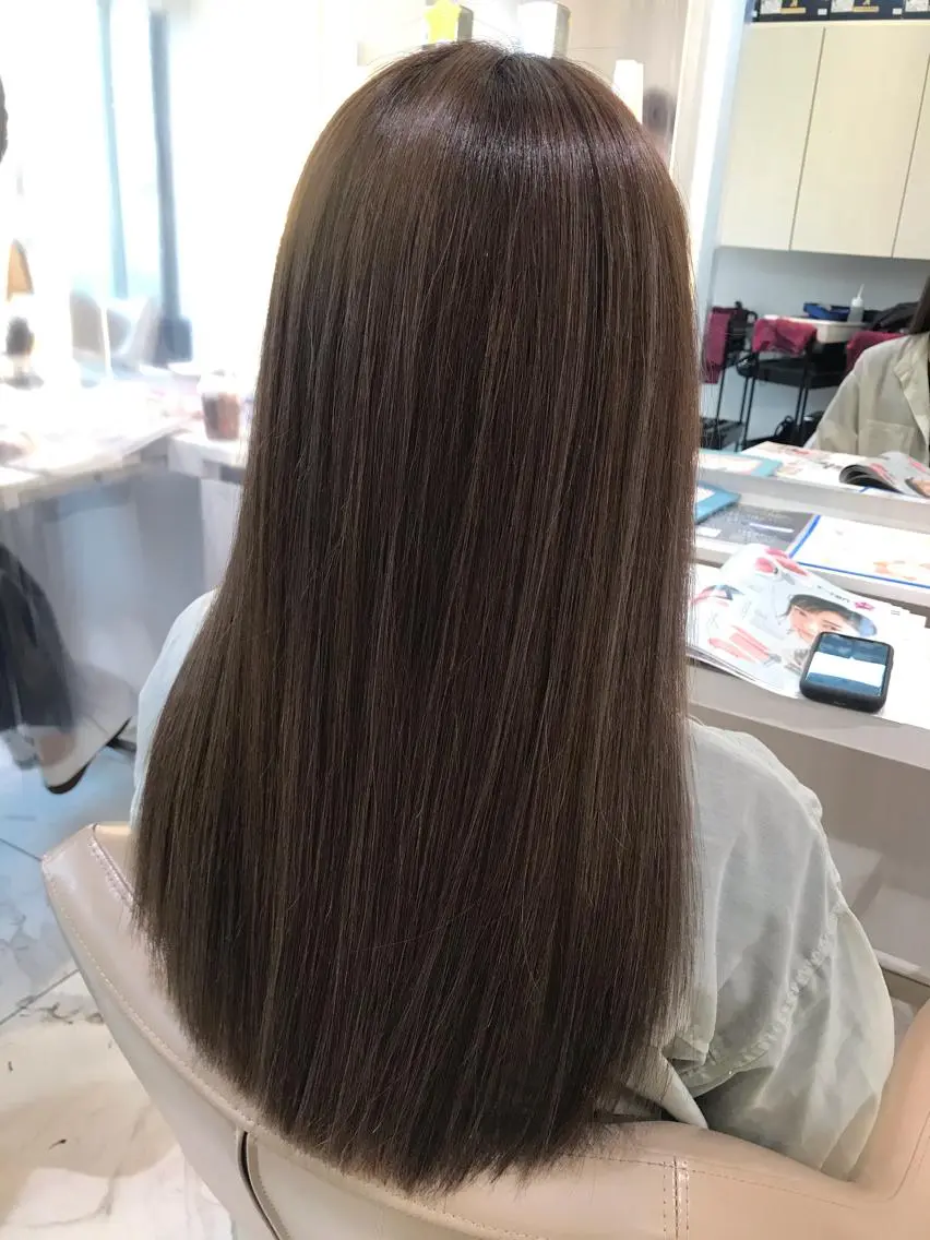 ロング 髪質改善 ヘアカラー 清藤綾/脱白髪染め 白髪ぼかしハイライトのヘアスタイル