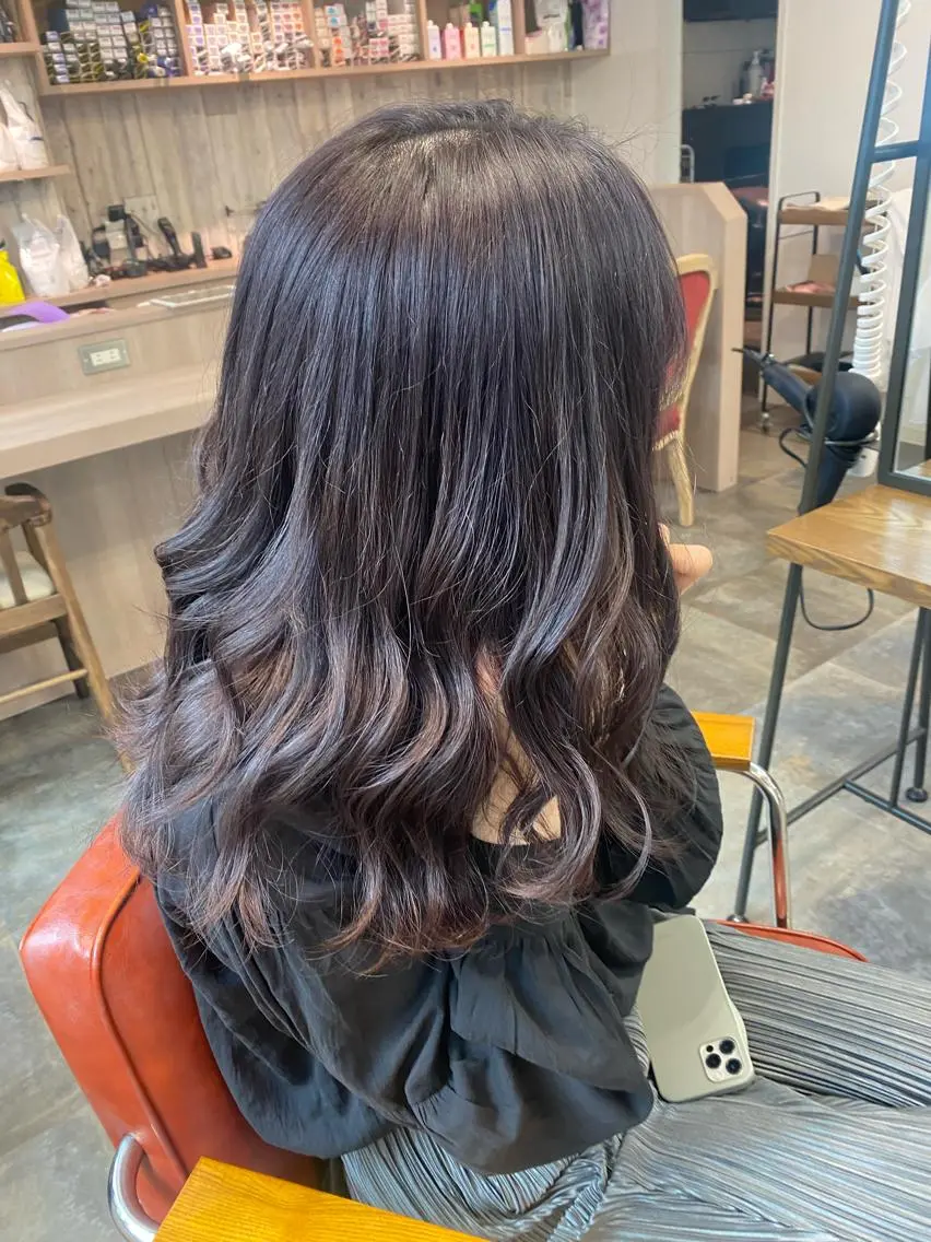 セミロング ヘアカラー トリートメント ハイトーンボブ Mizuki.のヘアスタイル