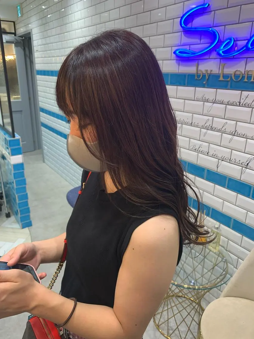 ロング カラー ベージュカラー デザインカラー ハイライトカラー ハイライト 新宿/韓国レイヤー 髪質改善カラー/角所のヘアスタイル