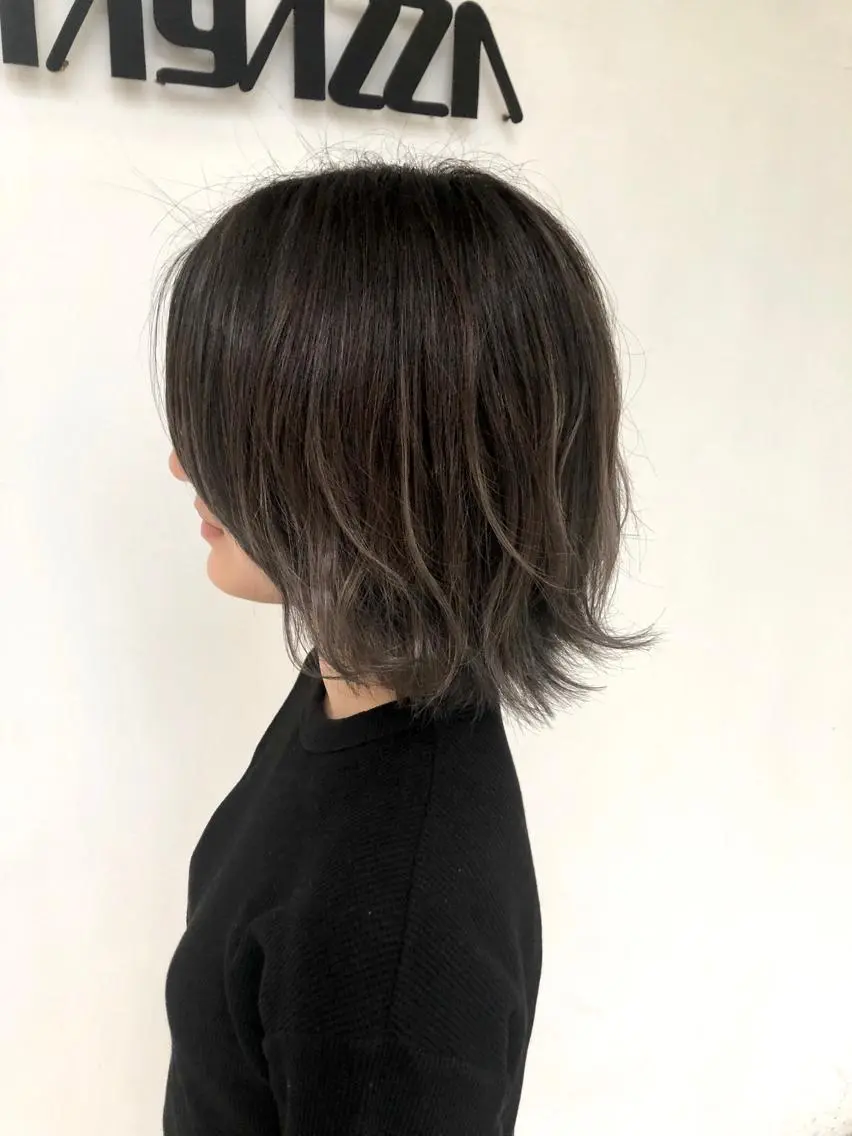ショート カラー バレイヤージュ シルバー レイヤーカット 東條 克義のヘアスタイル