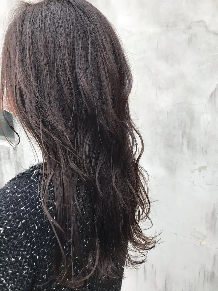 ロング カラー 山口 紗弥のヘアスタイル