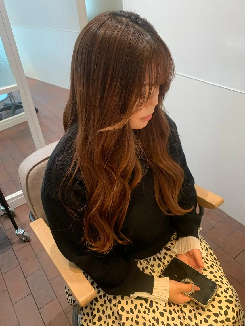 ロング 片岡 由依のヘアスタイル