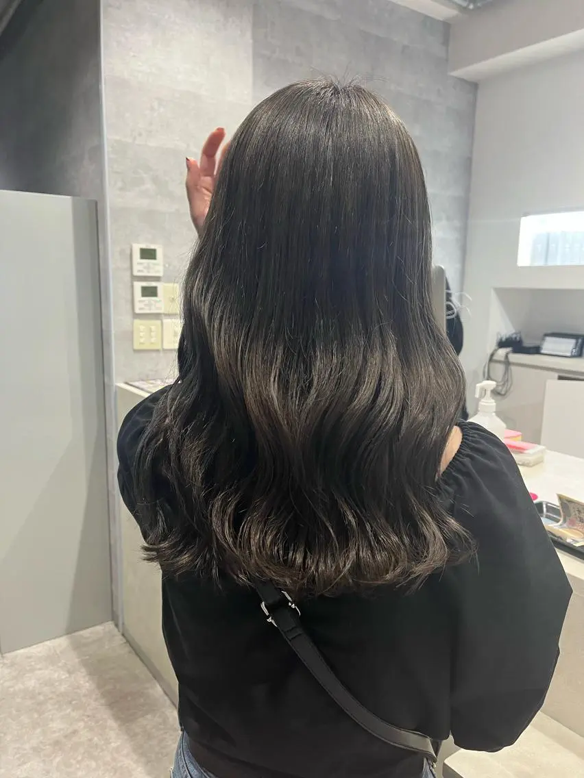 ミディアム カラー MIES amane(アマネ)のヘアスタイル