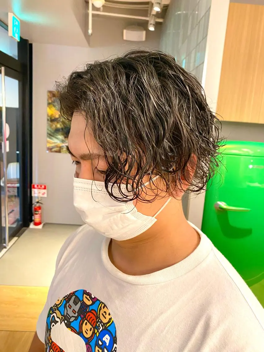 ミディアム パーマ メンズ unopulir 景山 凌のヘアスタイル