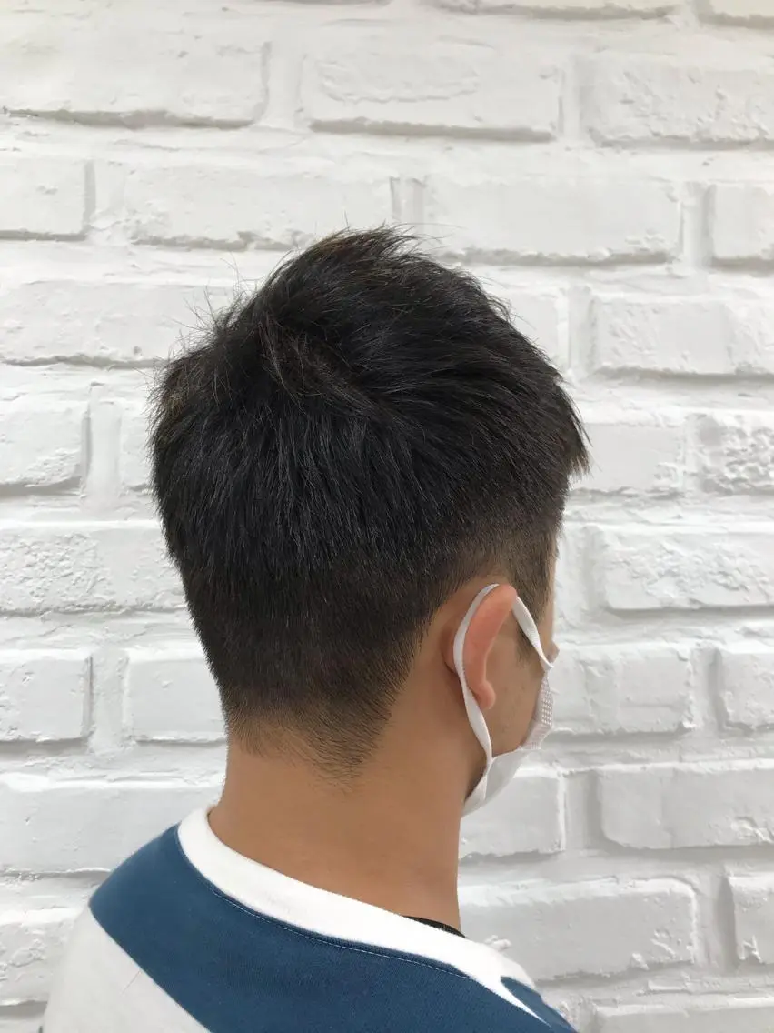 ショート メンズ カット 【暖色カラー特化】 中山由梨のヘアスタイル
