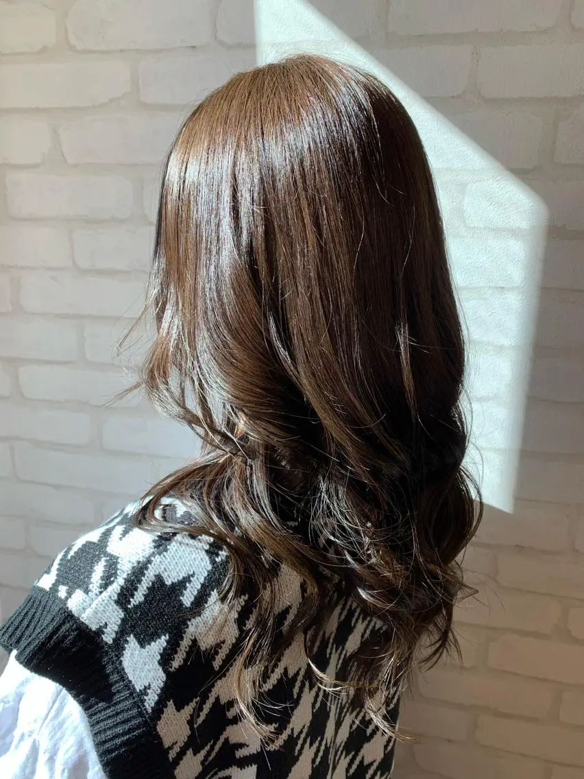 ロング 秋葉 万柚子のヘアスタイル