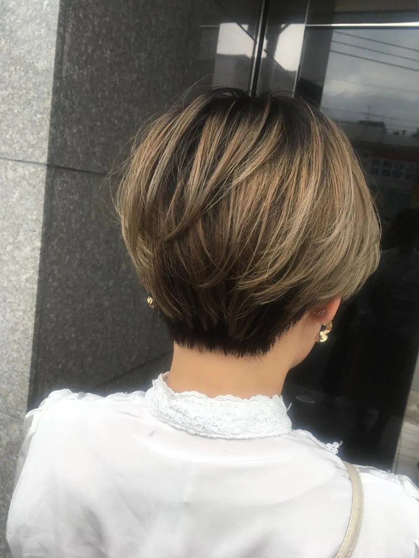 ショート hair salonのヘアスタイル