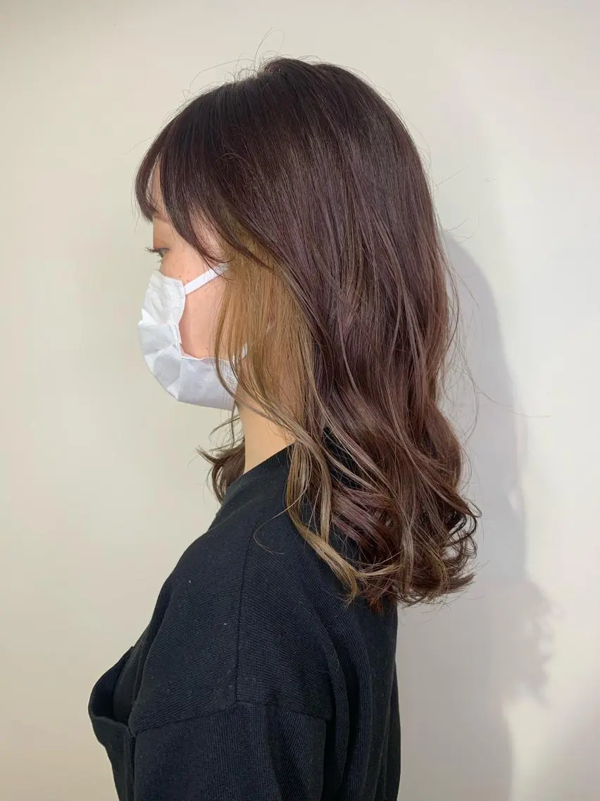 ロング カラー ベージュカラー ピンクカラー ピンクベージュ ハイライト✖️ 暗髪🤎Nahoのヘアスタイル