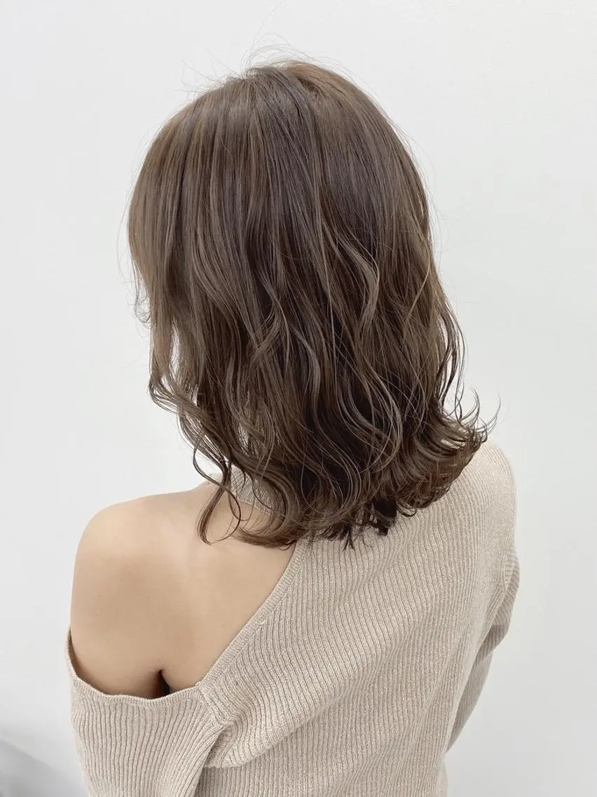 カラー セミロング カット ヘアカラー トリートメント ヘアセット ナチュラルカラー 🤎横浜のヘアスタイル