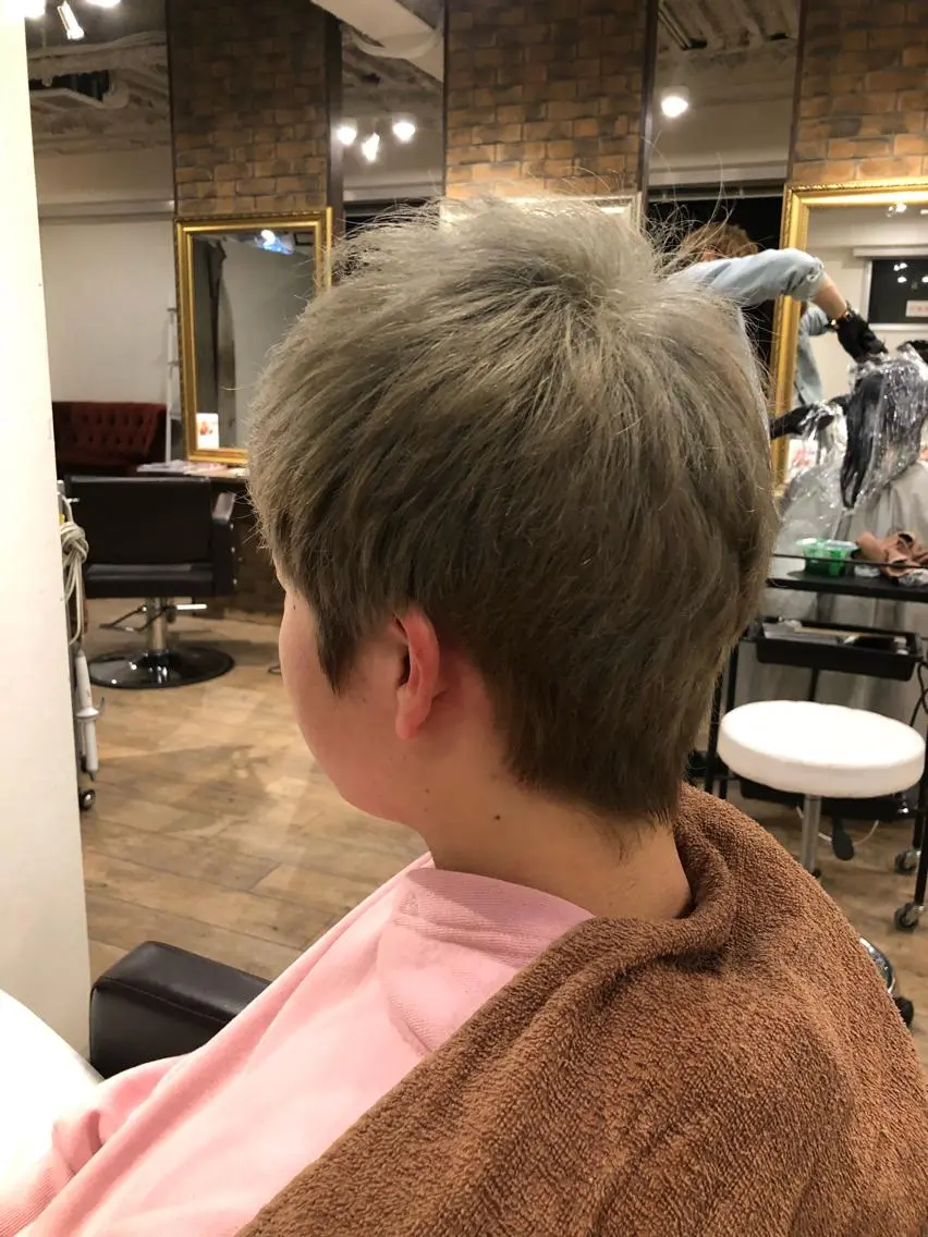 カラー メンズ アッシュ ホワイトアッシュ 美髪・艶髪特化美容師 RYOJIのヘアスタイル