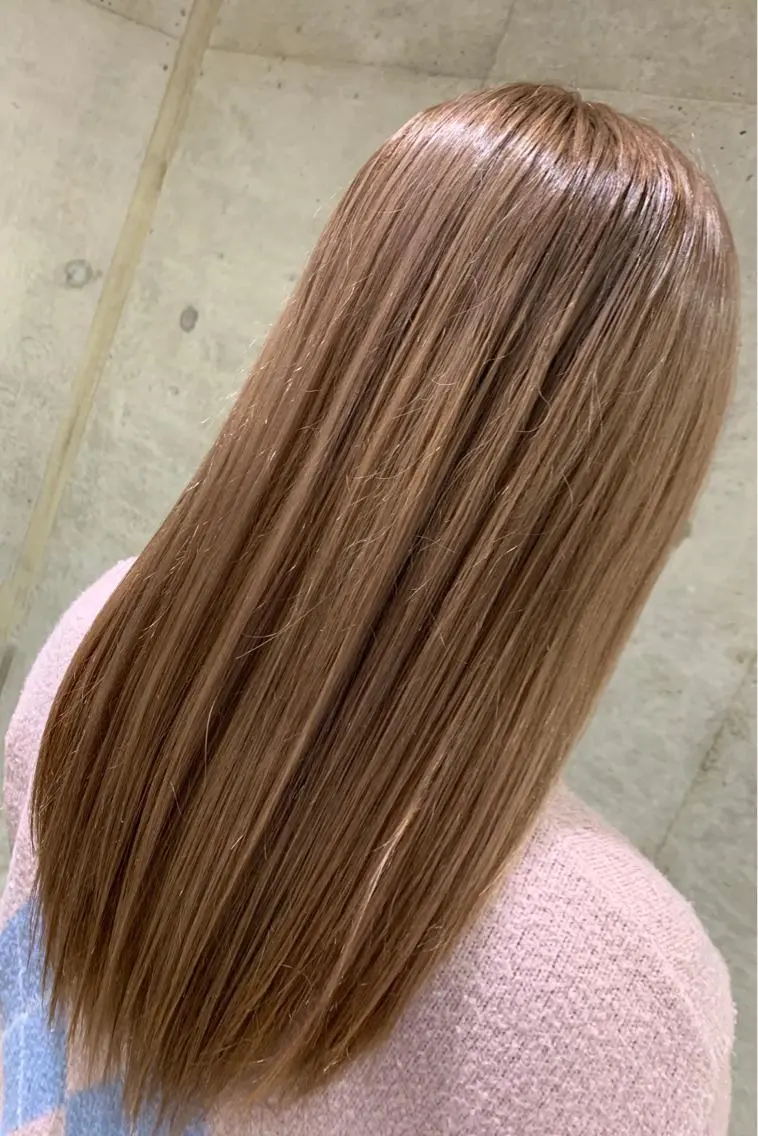 ミディアム カラー ヘアカラー ハイライトが 得意なニキです😊のヘアスタイル