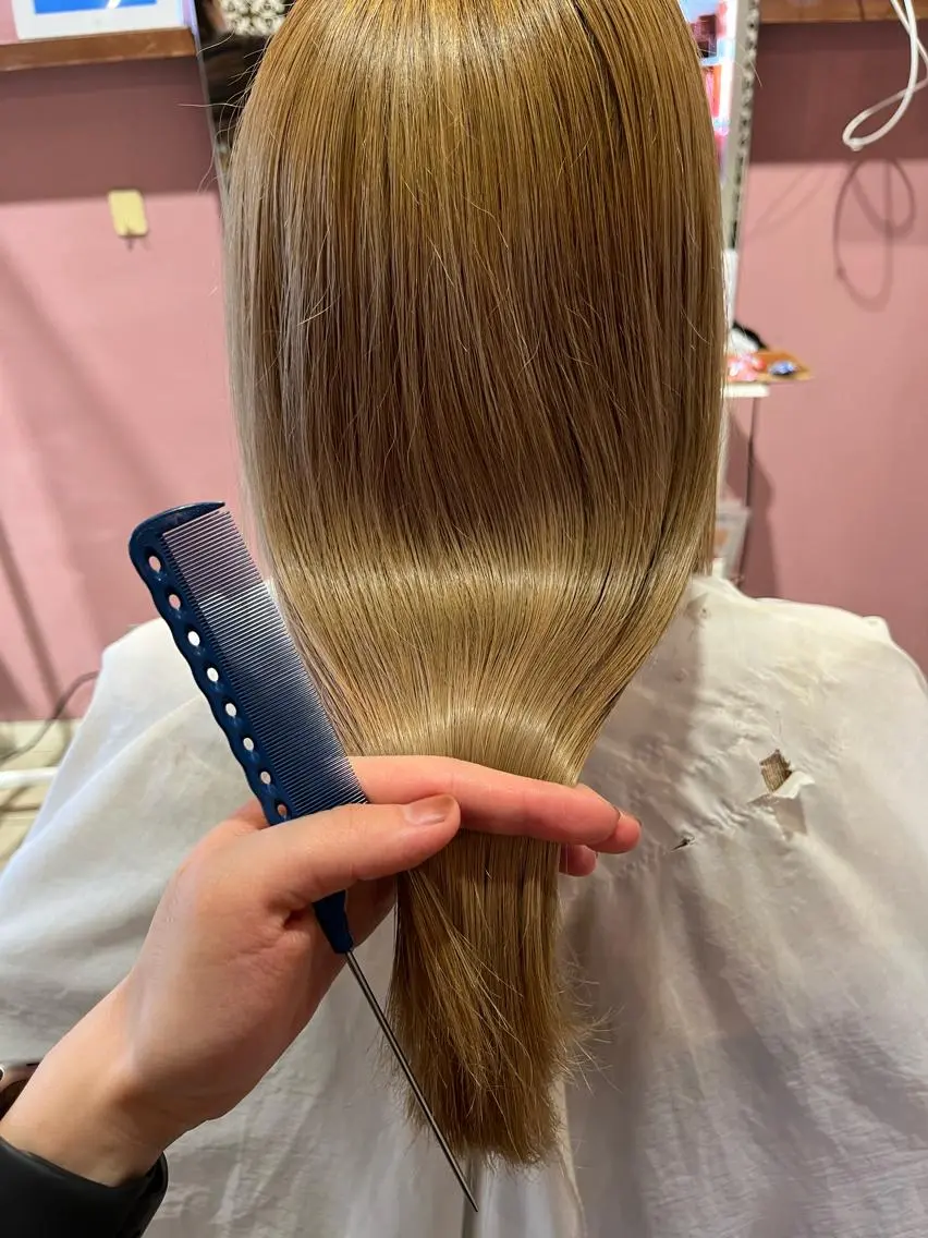 ロング 髪質改善･縮毛矯正 特化･ユウシンのヘアスタイル