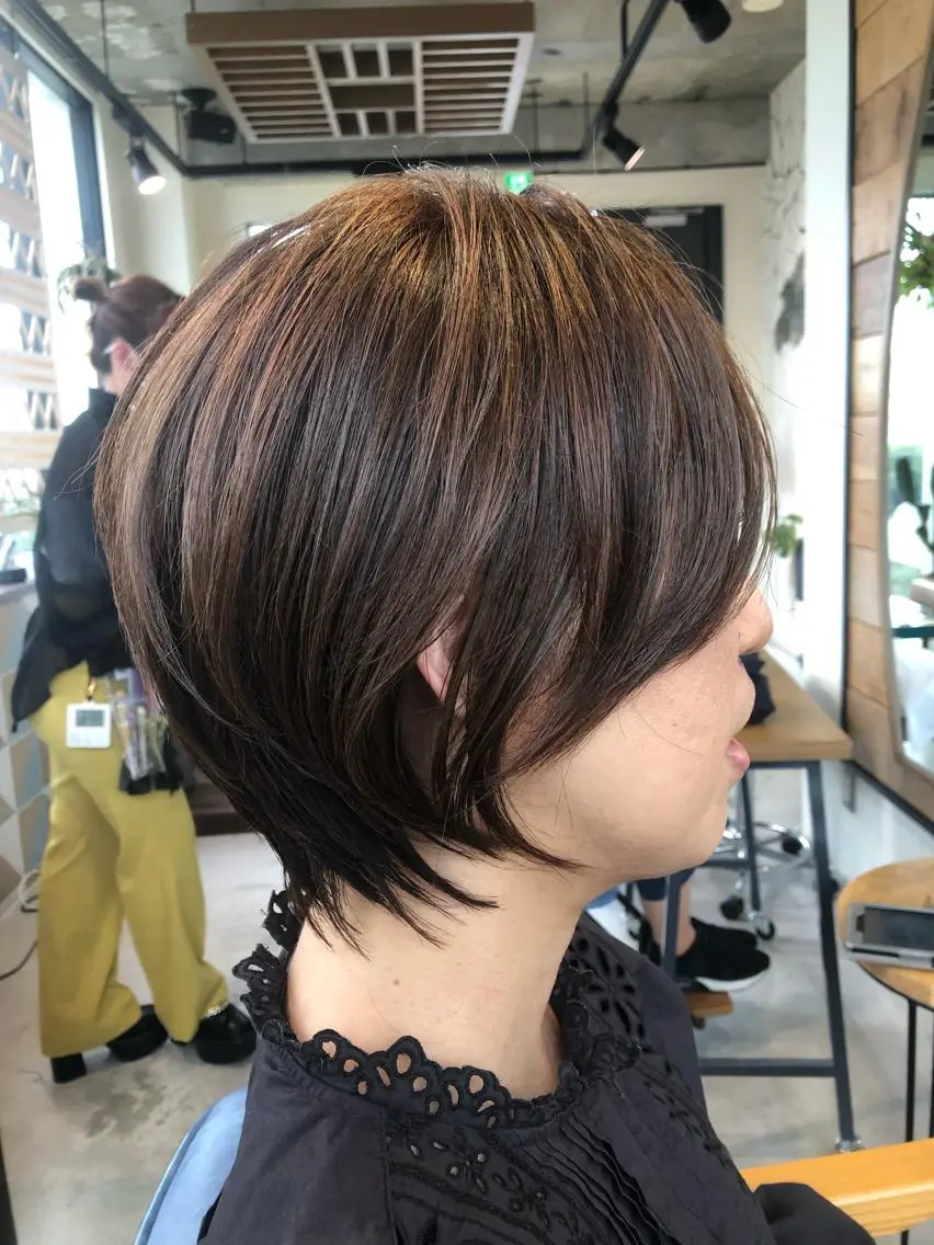 ショート ショートヘア カット ハイライトバレイヤー ジュ&縮毛矯正✨櫻野のヘアスタイル