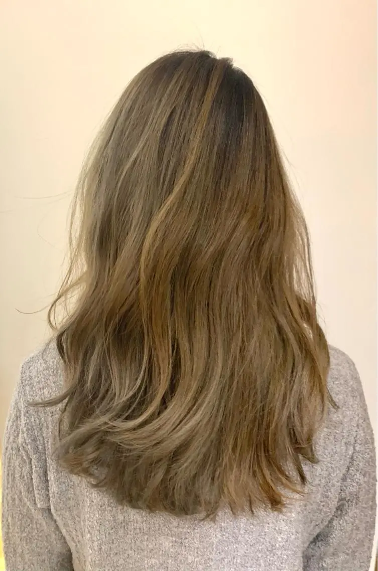 ロング レイヤーカット 斉藤大河 カラー/縮毛矯正のヘアスタイル