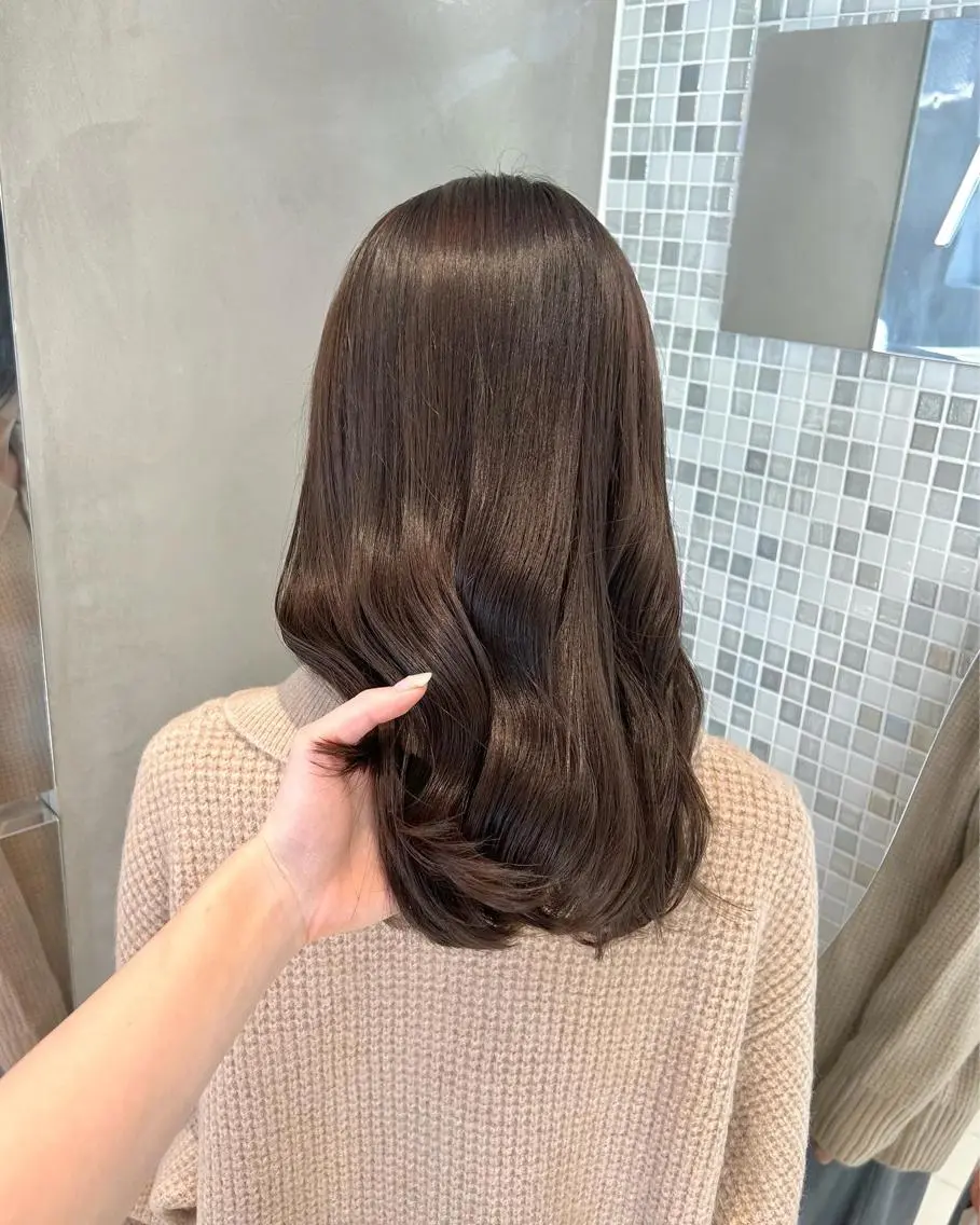 セミロング カット ヘアカラー トリートメント 髪質改善 Tsukinaのヘアスタイル