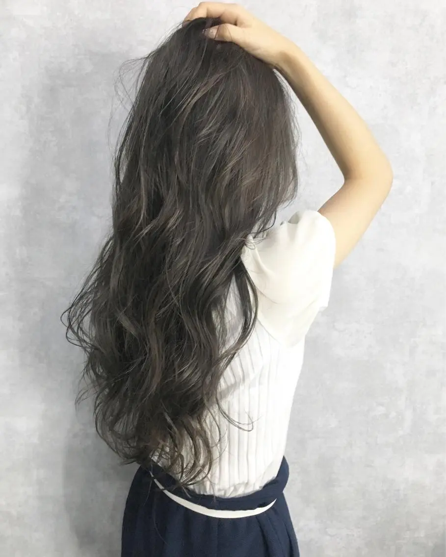 ロング カラー ブリーチ レイヤーカット BLend 渋谷のヘアスタイル