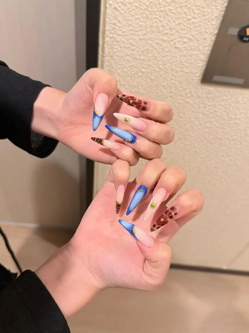 ネイル 韓国ネイル ロングネイル 持ち込み シルバー スーパーロングネイル Melia Nail Nambaのネイルデザイン