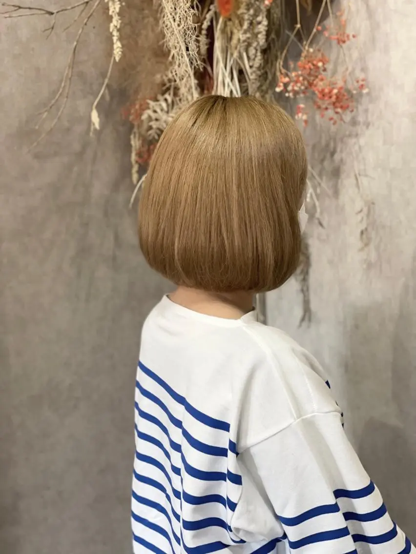 ミディアム ボブ giniro ホソミのヘアスタイル