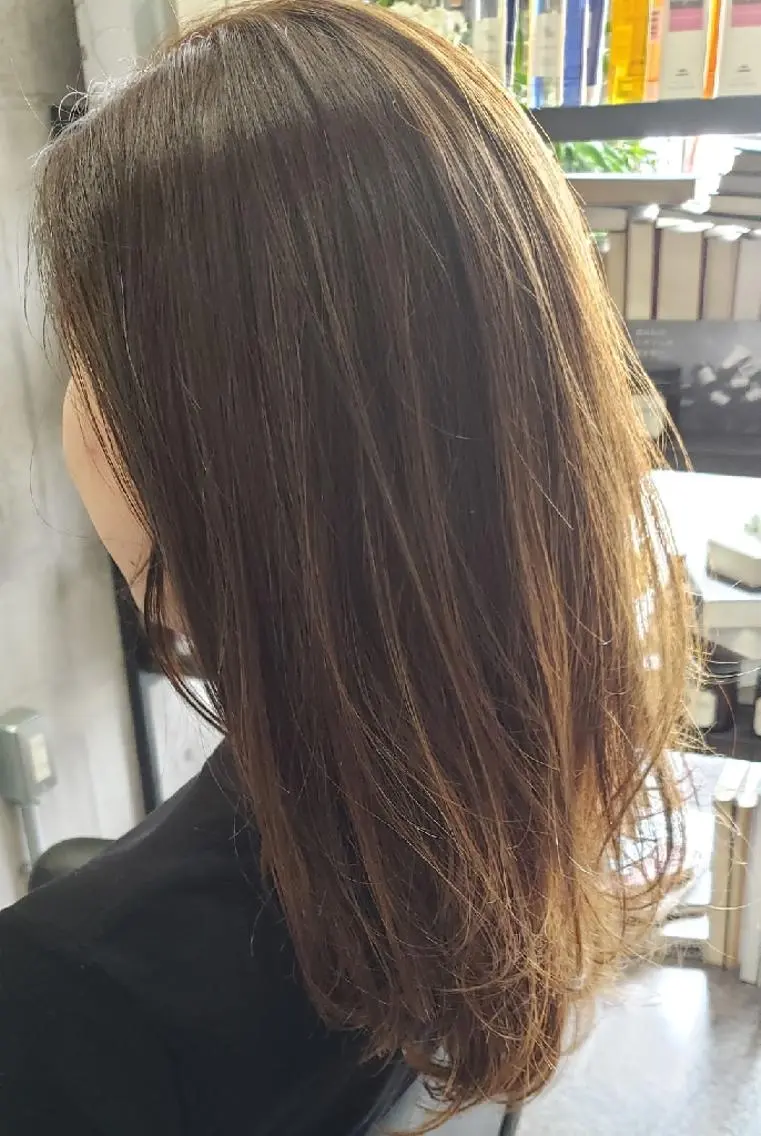 ロング カラー ベージュカラー ブラウンカラー ハイライトカラー ハイライト カット ヘアカラー トリートメント 黒田 かな子のヘアスタイル