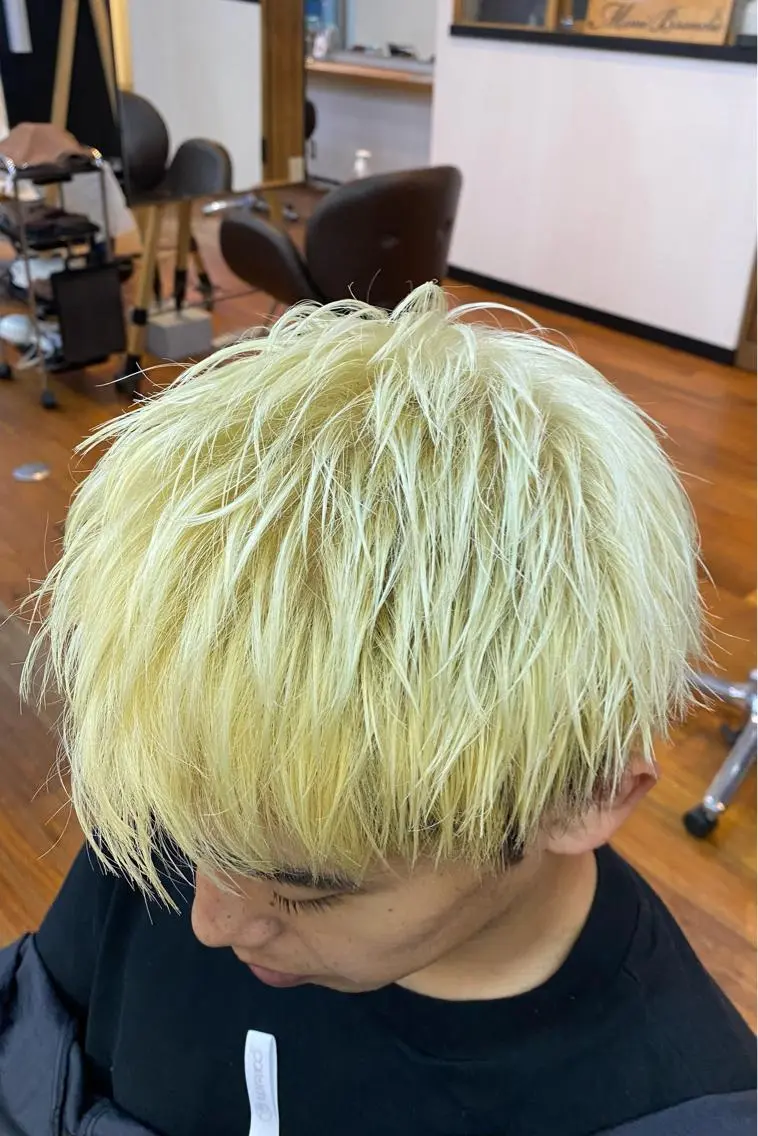 カラー メンズ メンズブリーチ ブリーチ 抜きっぱなしブロンド マンツーマンサロン 🤍Tanakaのヘアスタイル