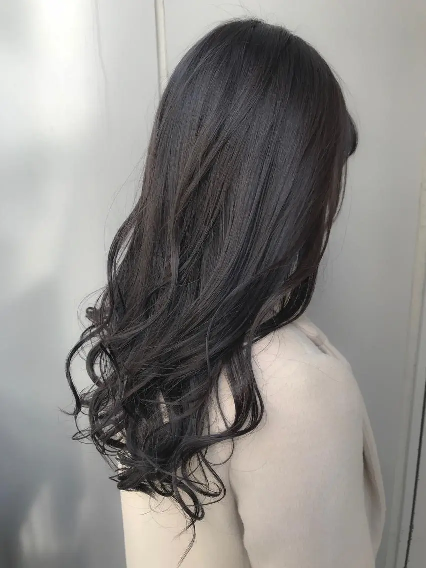 ロング カラー グレージュ ラベンダーカラー ラベンダーグレージュ ラベンダーグレー 【透明感、艶髪】西村 有司のヘアスタイル
