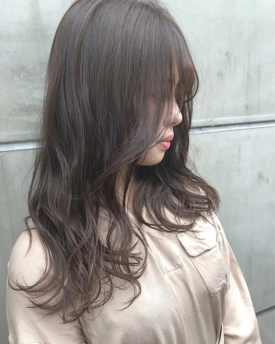 セミロング カラー ヘアアレンジ ブリーチダブルカラー 元町三宮/三ノ宮のヘアスタイル