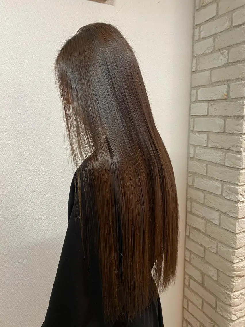 ロング 山本 茉希のヘアスタイル
