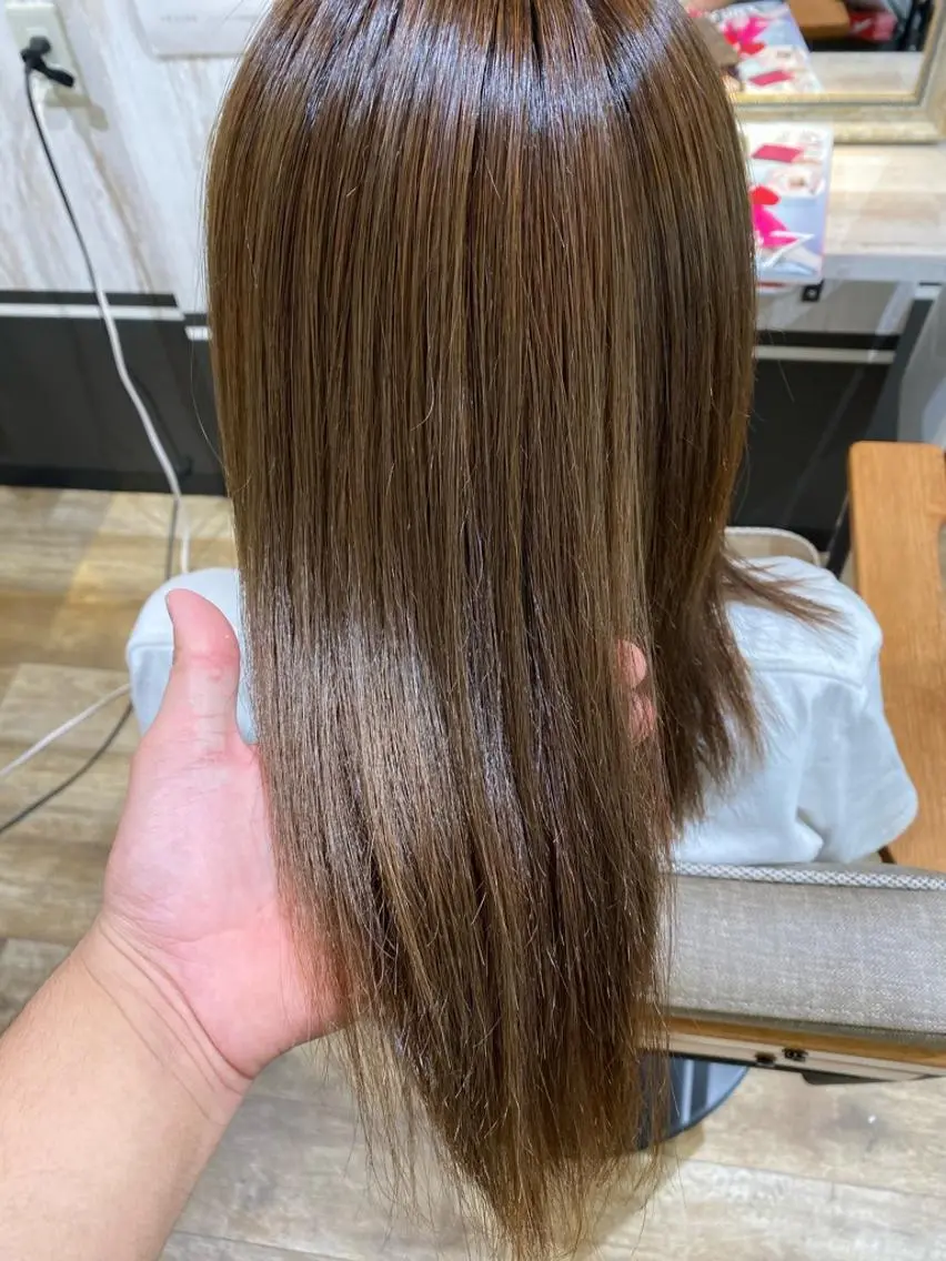 セミロング 必ず笑顔で帰っていた だきます!安田祐貴のヘアスタイル
