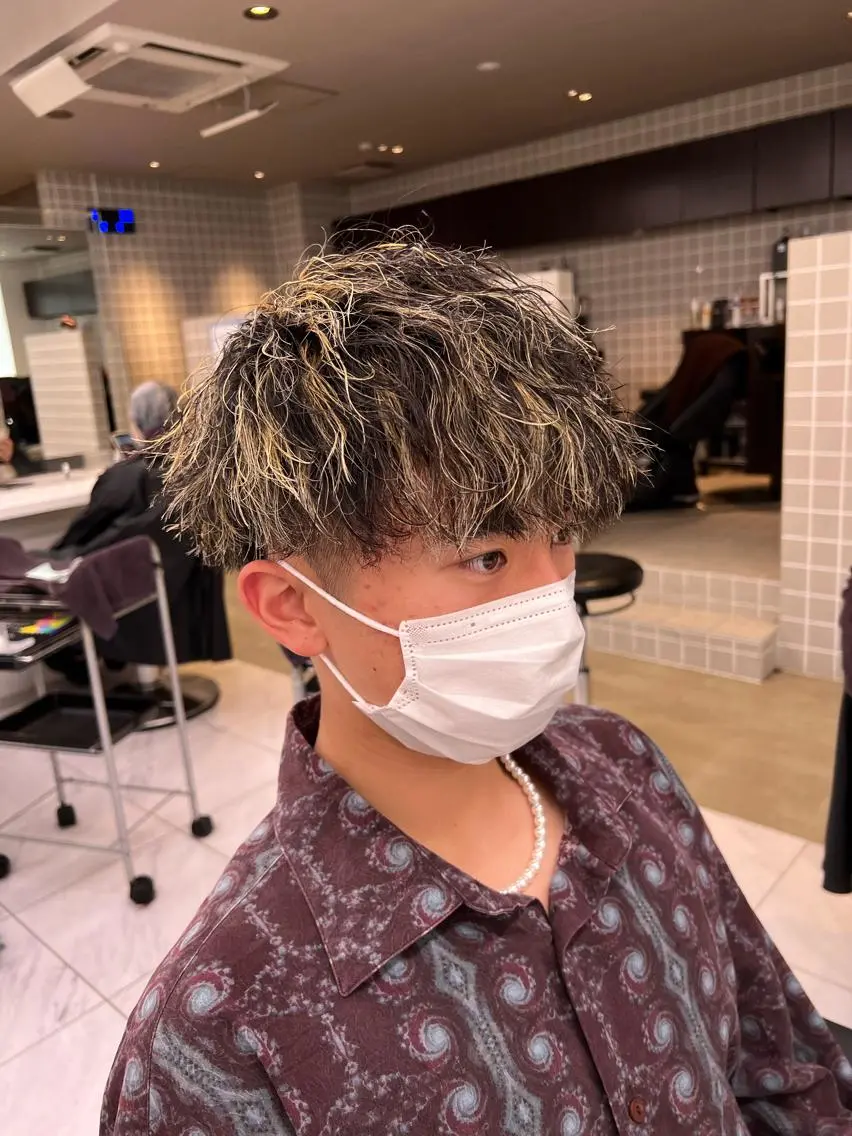 ショート カラー パーマ メンズ メンズパーマ特化 TAIGAのヘアスタイル