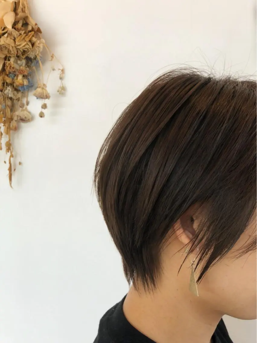 ショート カラー アッシュ ヘアカラー 樋口 祐次郎のヘアスタイル
