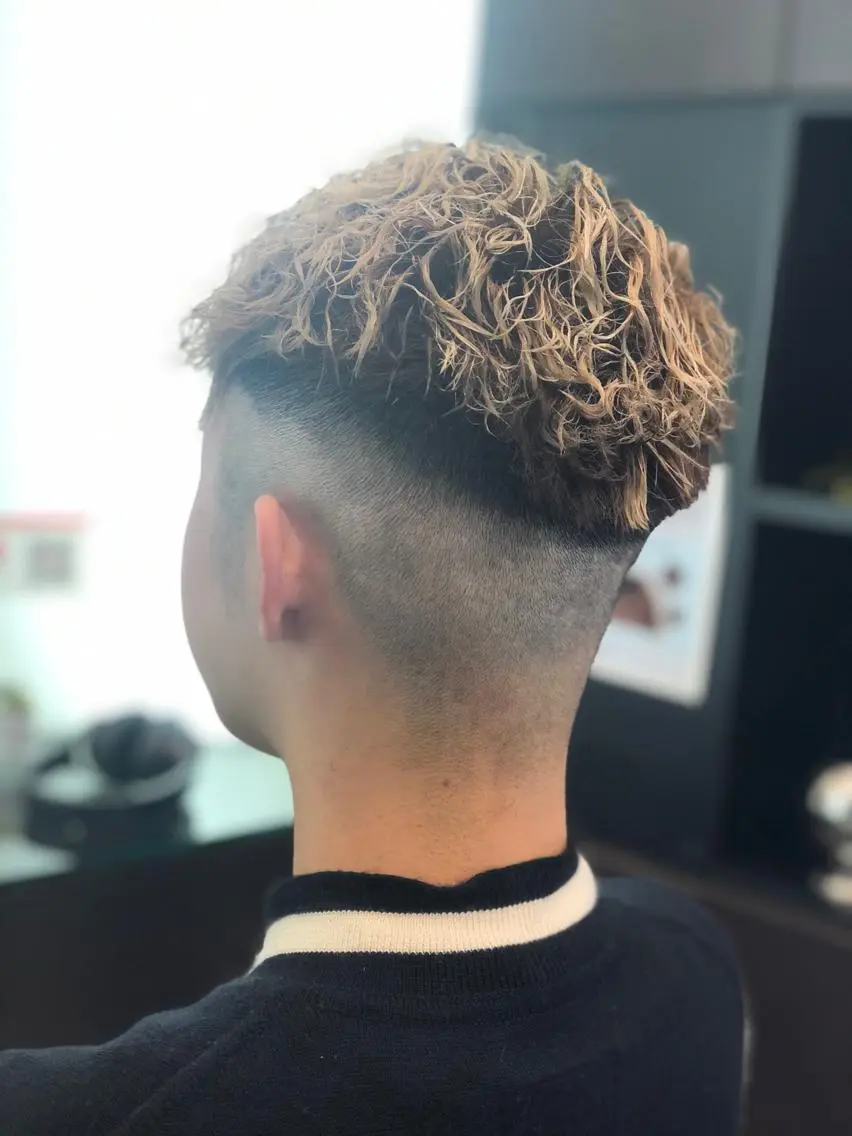 メンズ フェードカット 佐伯 凌太郎のヘアスタイル