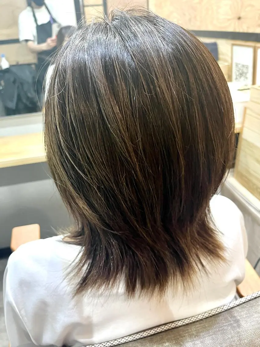 ミディアム カラー パーマ ヘアアレンジ メンズ キッズ ネイル マツエク・マツパ アイブロウ ミディアムパーマ メンズパーマ ブラウンカラー ケアカラー 透明感カラー 久木原 ゆりのヘアスタイル