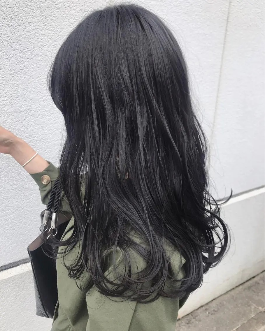 セミロング カラー ヘアカラー トリートメント 岡崎 浩大のヘアスタイル