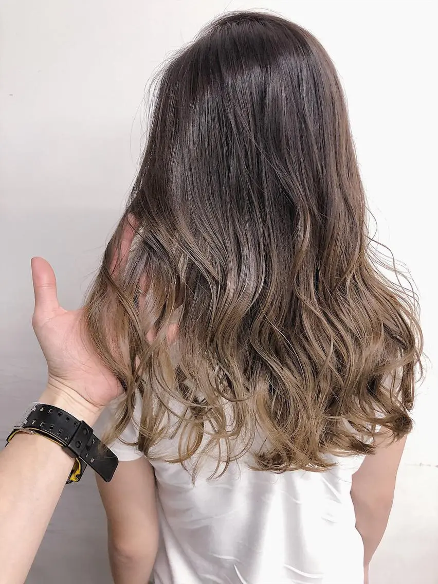 ロング カラー ヘアアレンジ 【公式】amble luxe池袋東口🩷のヘアスタイル