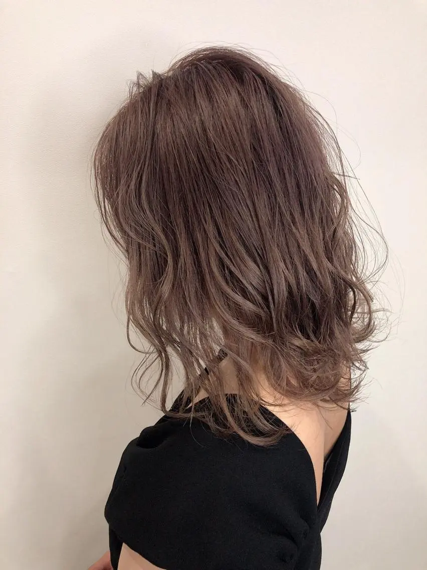ミディアム カラー ベージュカラー 🦖店長🦖pino #しのだスペシャルのヘアスタイル