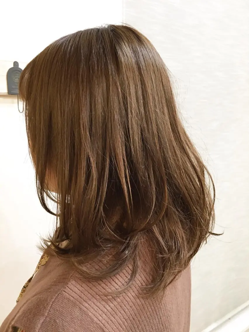 セミロング レイヤーカット 近藤 大介のヘアスタイル